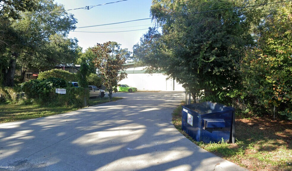 2502 N 70th St, Tampa, FL à louer - Photo de l’immeuble – Image 3 sur 5