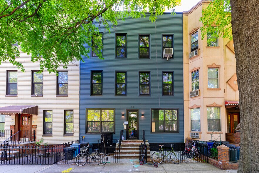 97 Russell St, Brooklyn, NY à vendre - Photo de l’immeuble – Image 2 sur 6