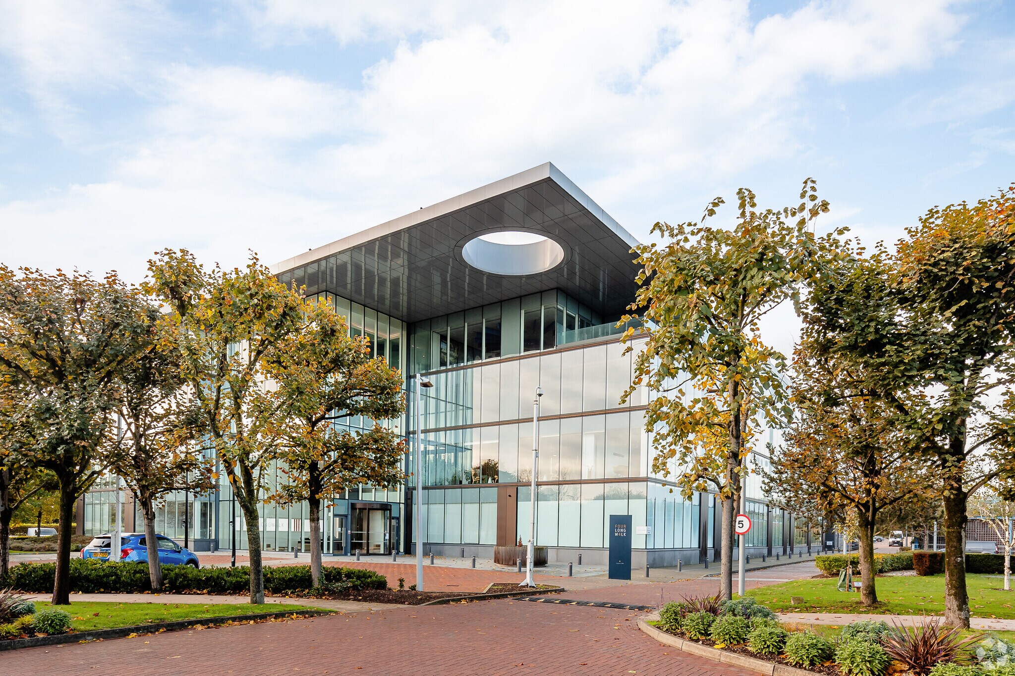 4 Longwalk Rd, Uxbridge à louer Photo principale– Image 1 sur 21