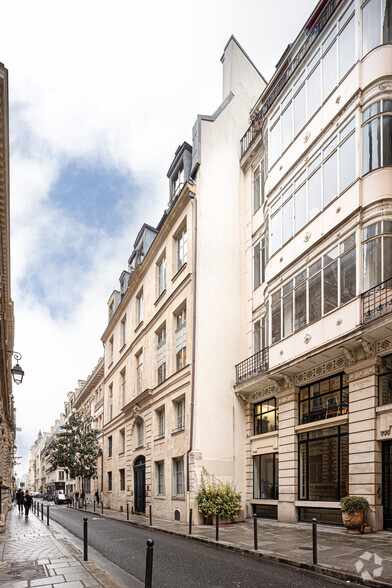 14 Rue Notre-Dame Des Victoires, Paris à vendre - Photo de l’immeuble – Image 2 sur 2