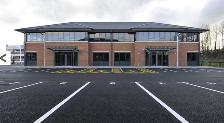 1 Earls Ct, Grangemouth à louer Photo principale– Image 1 sur 5