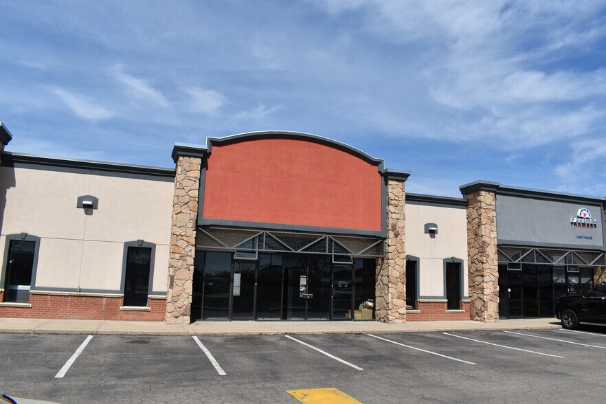 1350-1240 Ken Pratt Blvd, Longmont, CO à louer - Photo principale – Image 1 sur 6