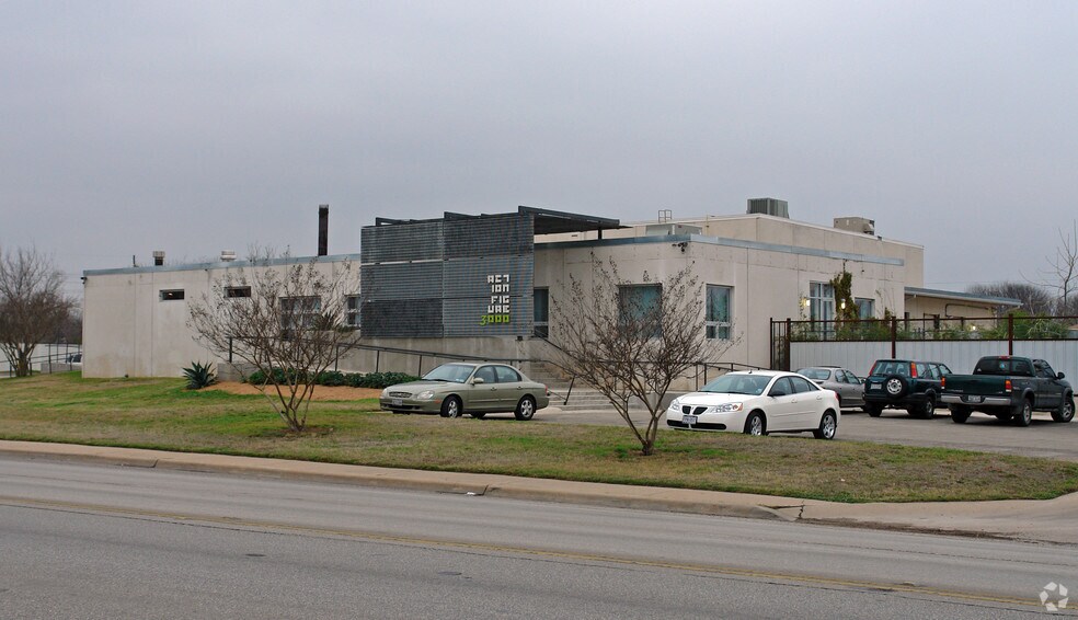 3000 E Cesar Chavez St, Austin, TX à louer - Photo de l’immeuble – Image 2 sur 51