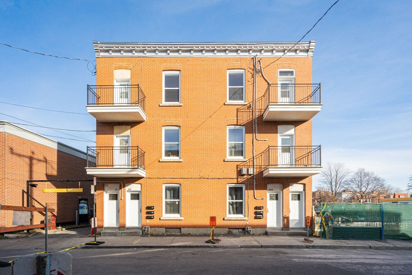261-271 Av Greene, Montréal, QC à vendre Photo principale– Image 1 sur 45