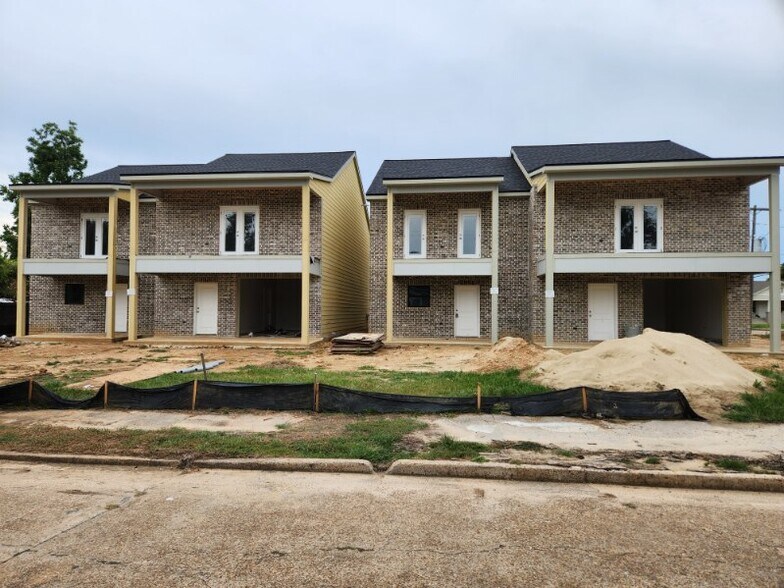 400 10th Street, Lake Charles, LA à vendre - Photo de l’immeuble – Image 3 sur 9