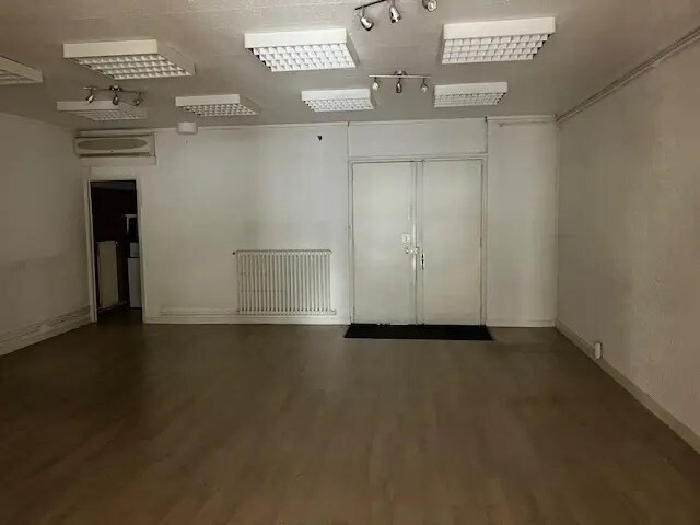 Local commercial dans Lyon à louer - Photo de l’immeuble – Image 3 sur 20