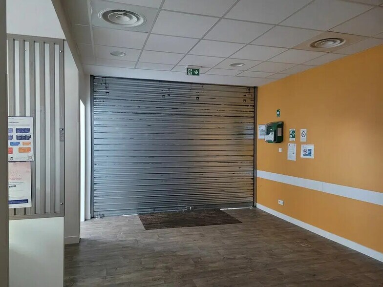 Local commercial dans Chambéry à vendre - Photo intérieure – Image 2 sur 6