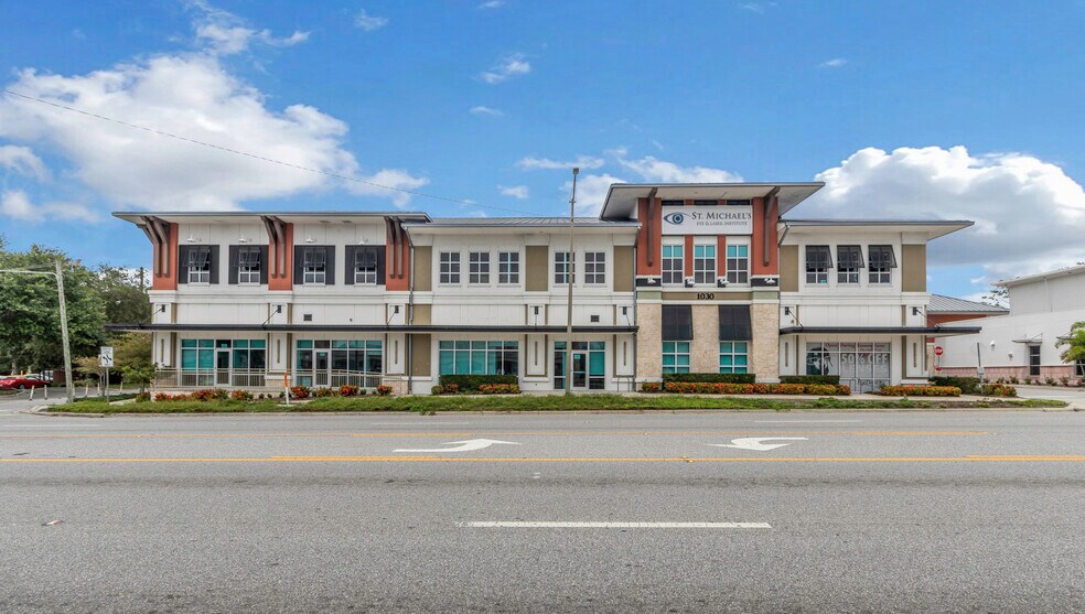 1030 W Bay Dr, Largo, FL à louer - Photo de l’immeuble – Image 3 sur 119