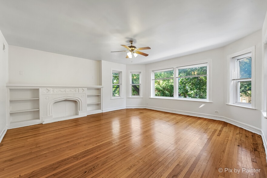 7833 S Kingston Ave, Chicago, IL à vendre - Photo de l’immeuble – Image 3 sur 32