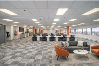 1400 Av St-Jean-Baptiste, Québec, QC à louer Photo intérieure– Image 1 sur 5