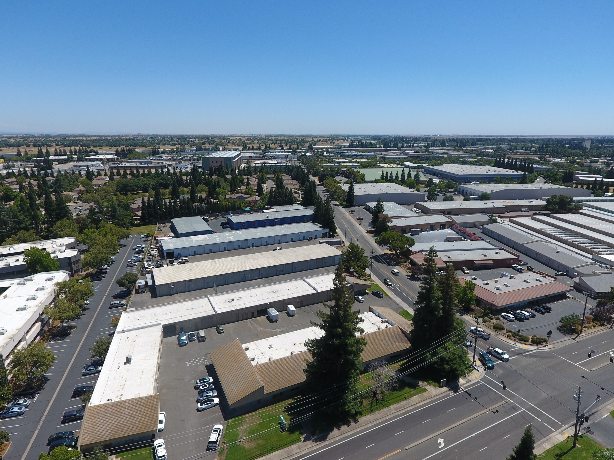 11300 Coloma Rd, Gold River, CA à louer Photo principale– Image 1 sur 10