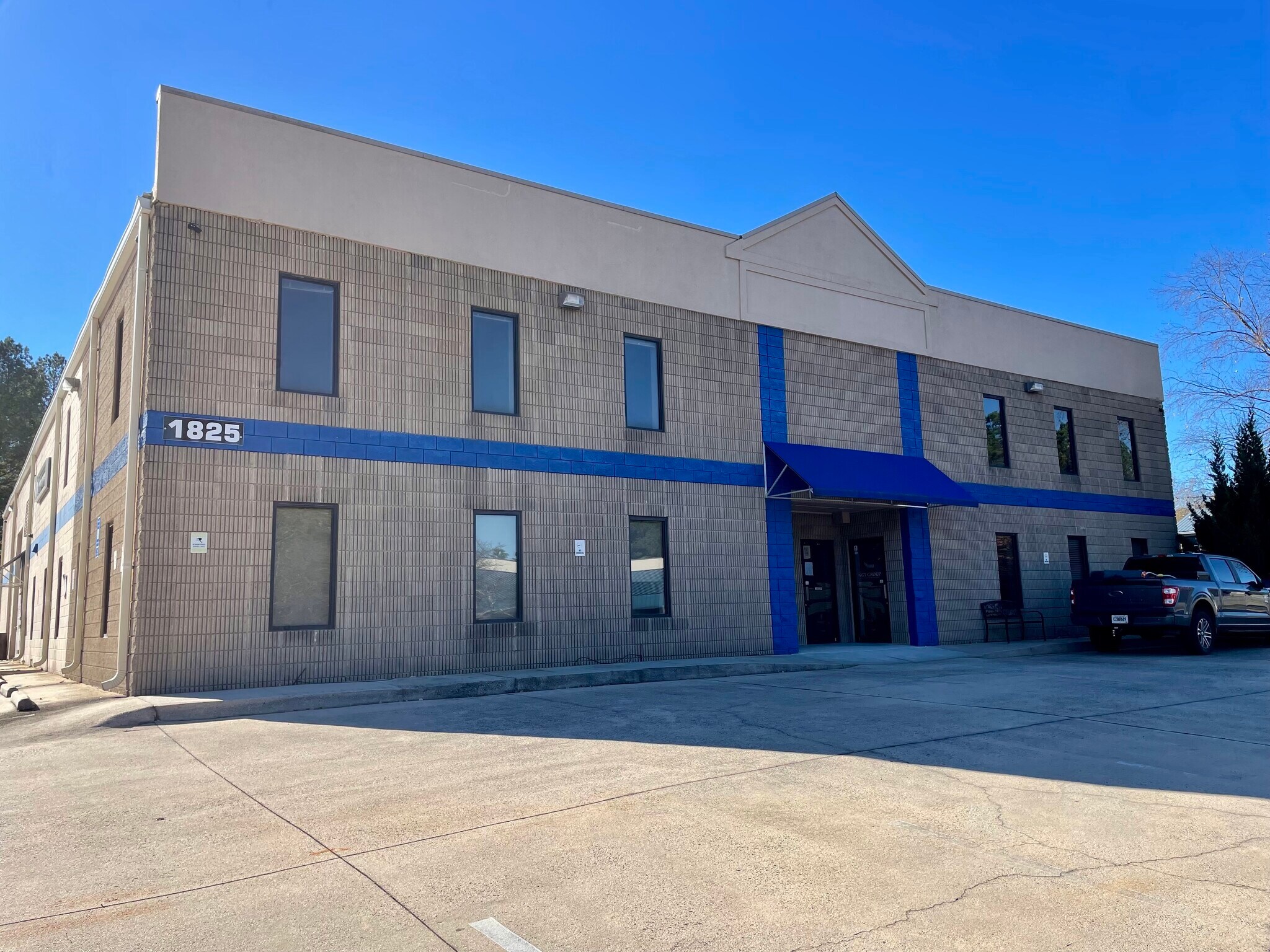 1825 Grassland Pky, Alpharetta, GA à vendre Photo de l’immeuble– Image 1 sur 11