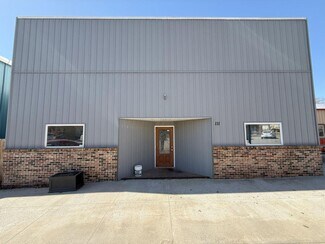 Plus de détails pour 111 4th St, Neola, IA - Local d’activités à vendre