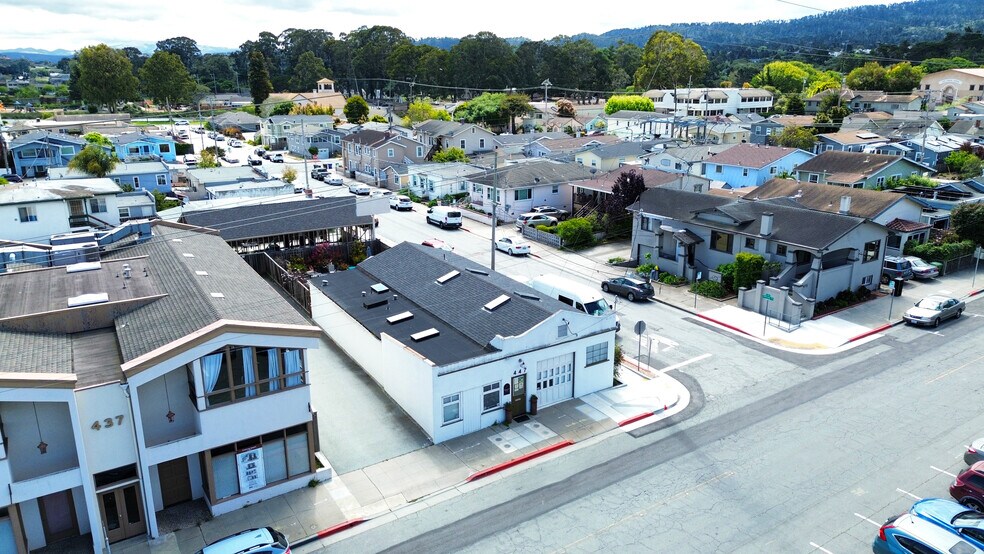 447 Figueroa St, Monterey, CA à vendre - Photo de l’immeuble – Image 2 sur 13