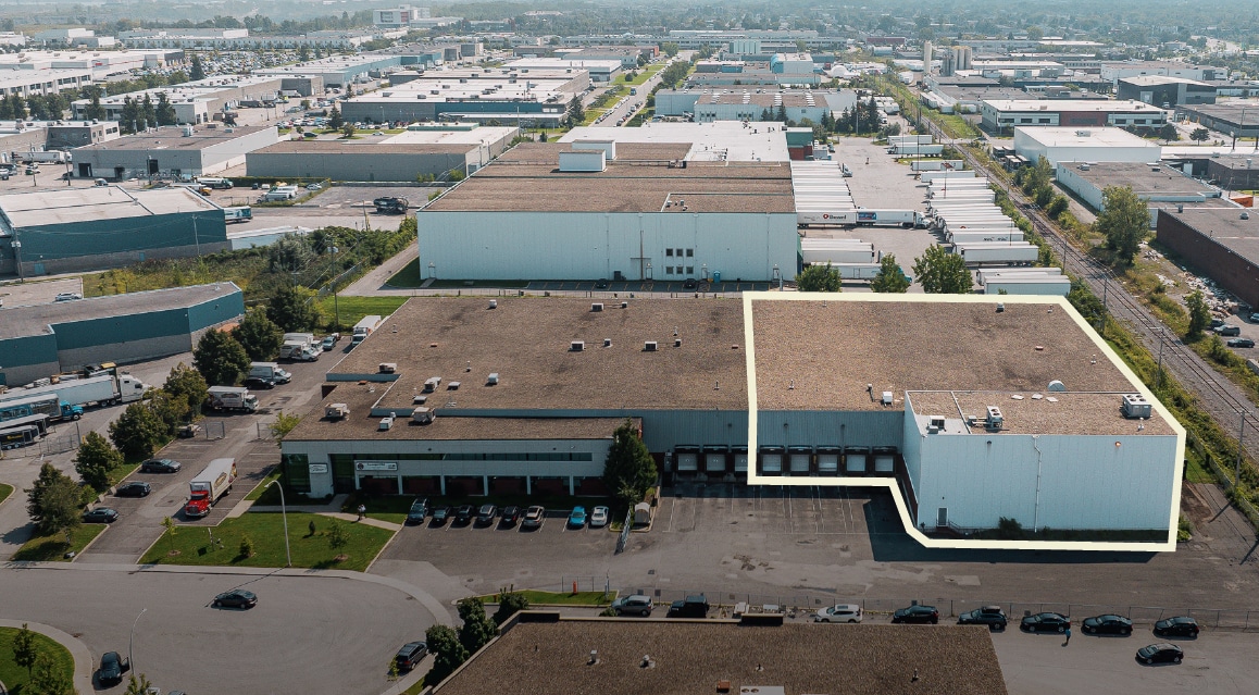 9050 De L'invention, Montréal, QC à louer Photo principale– Image 1 sur 6