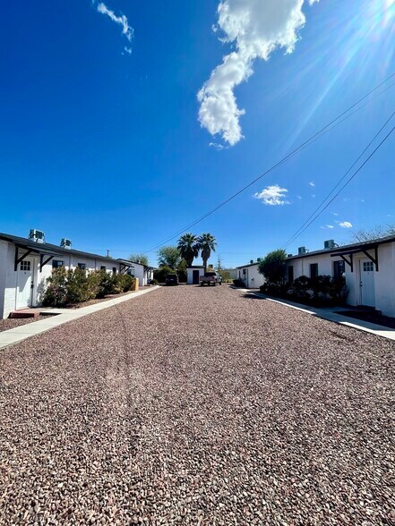 2714 N Hopi Pl, Tucson, AZ à vendre - Photo de l’immeuble – Image 2 sur 20