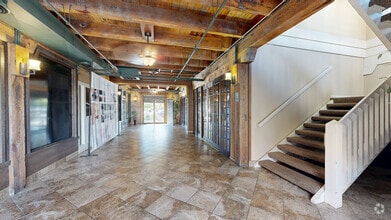 1 Illinois St, St Charles, IL à louer Numérisation 3D Matterport– Image 1 sur 9