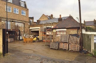 Plus de détails pour Derwent Rd, Londres - Industriel/Logistique à vendre