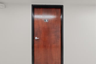 13530 Michigan Ave, Dearborn, MI à louer Photo intérieure– Image 1 sur 5