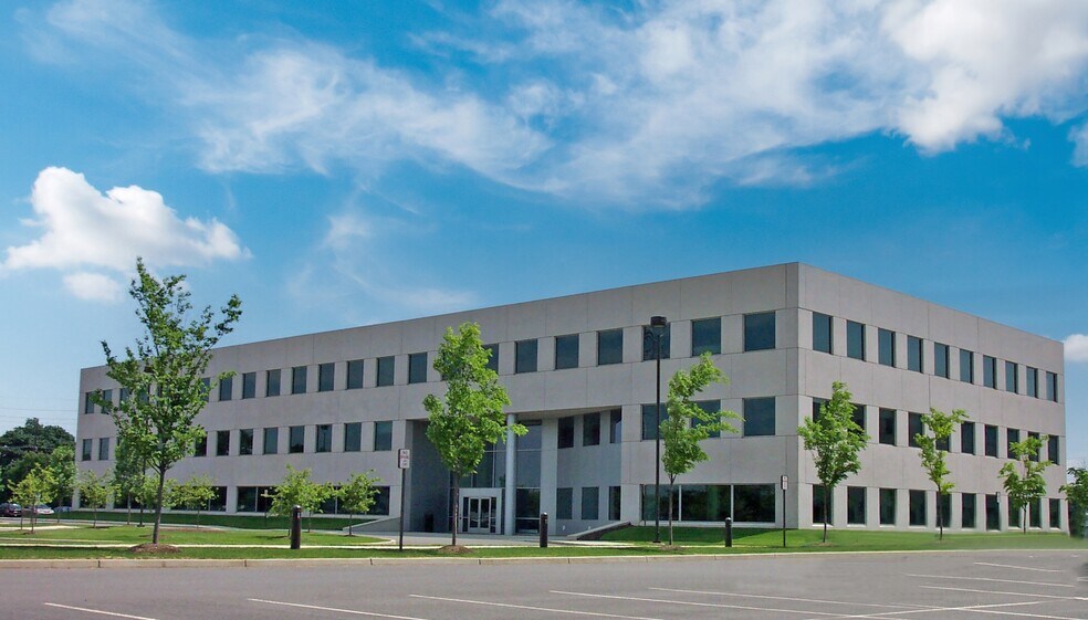 150 College Rd W, Princeton, NJ à louer - Photo de l’immeuble – Image 1 sur 2