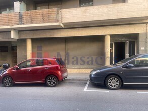 Local commercial dans Terrassa, Barcelona à louer Photo de la construction– Image 1 sur 6
