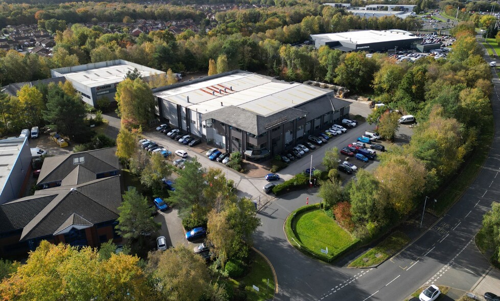 620 Europa Blvd, Warrington à louer - Photo principale – Image 1 sur 17