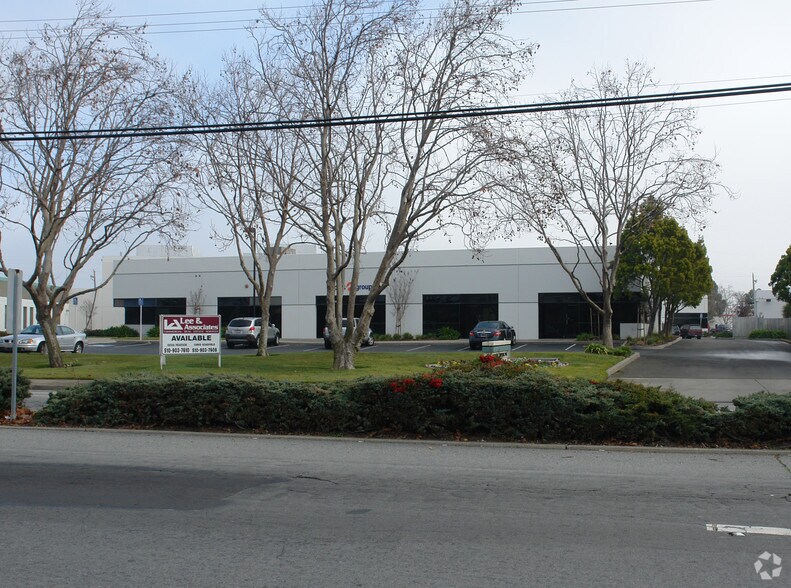14460 Doolittle Dr, San Leandro, CA à louer - Photo de l’immeuble – Image 1 sur 4