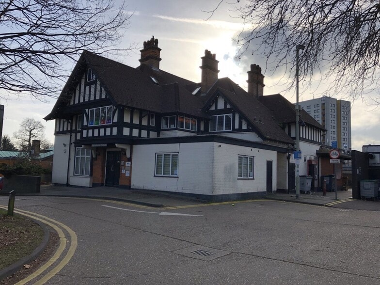 Kennelwood Ln, Hatfield à louer - Photo de l’immeuble – Image 1 sur 7