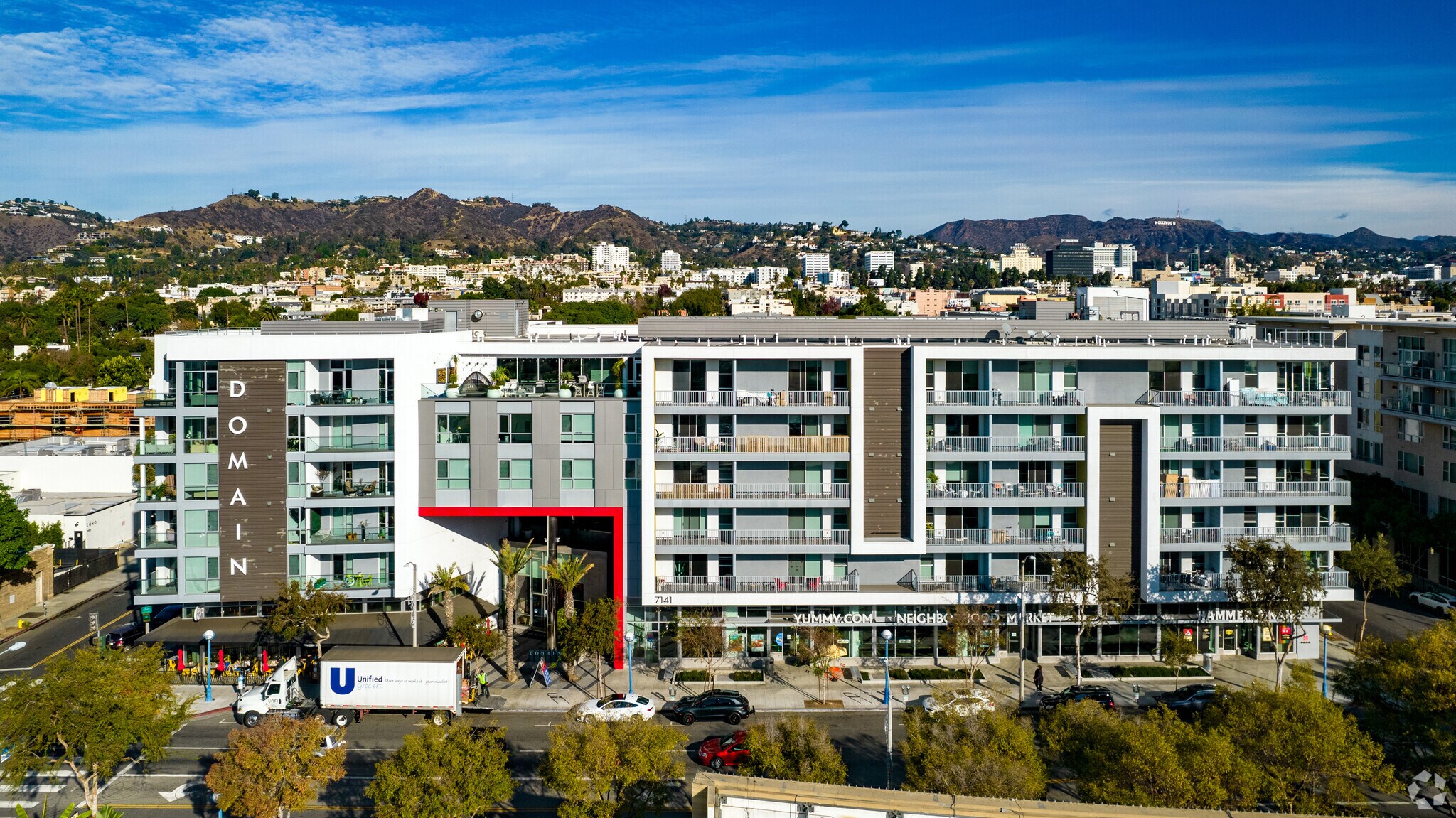 7141-7155 Santa Monica Blvd, West Hollywood, CA à louer Photo principale– Image 1 sur 10