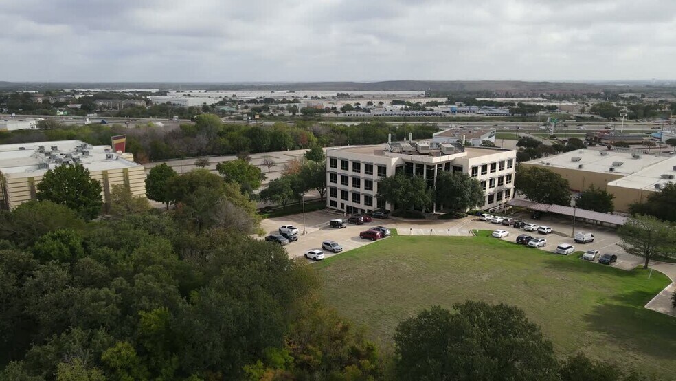 417 Oakbend Dr, Lewisville, TX à louer - Vidéo sur l’annonce professionnelle – Image 2 sur 10