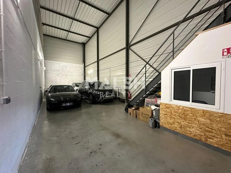 Local d’activités dans Limas à louer - Photo intérieure – Image 2 sur 10