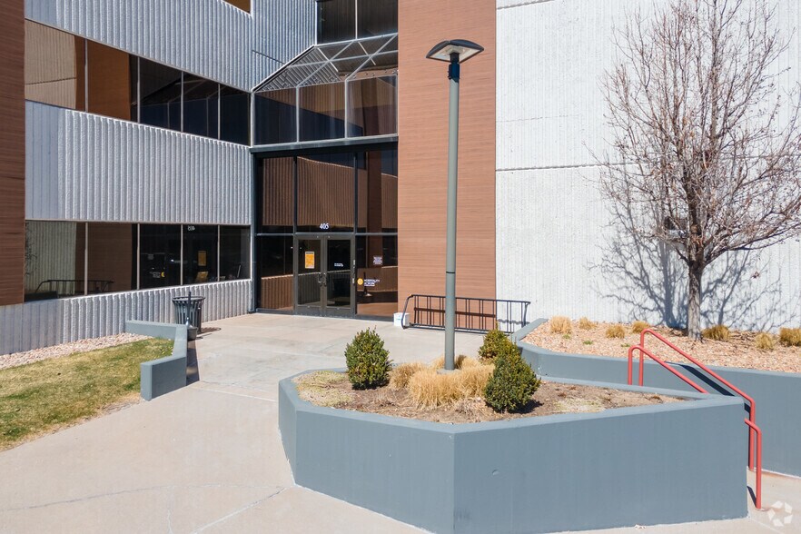 405 Urban St, Lakewood, CO à louer - Photo de l’immeuble – Image 3 sur 7