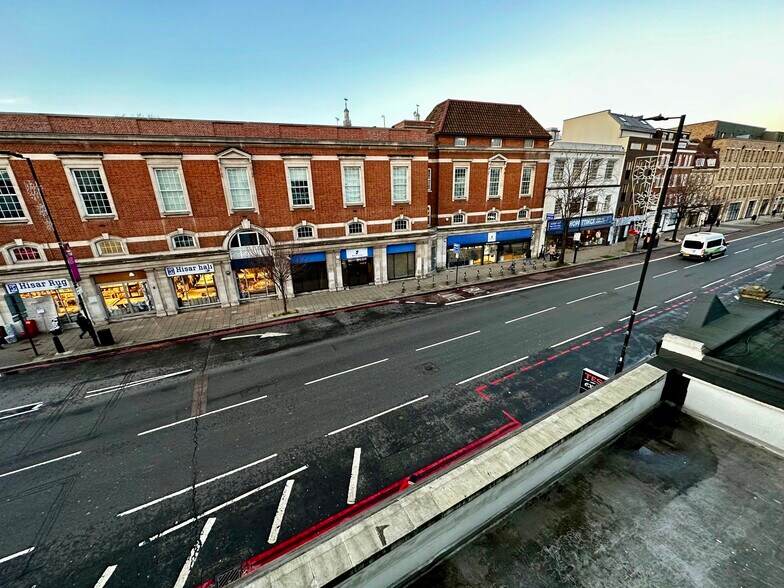 128-130 Seven Sisters Rd, Londres à louer - Photo de l’immeuble – Image 3 sur 12