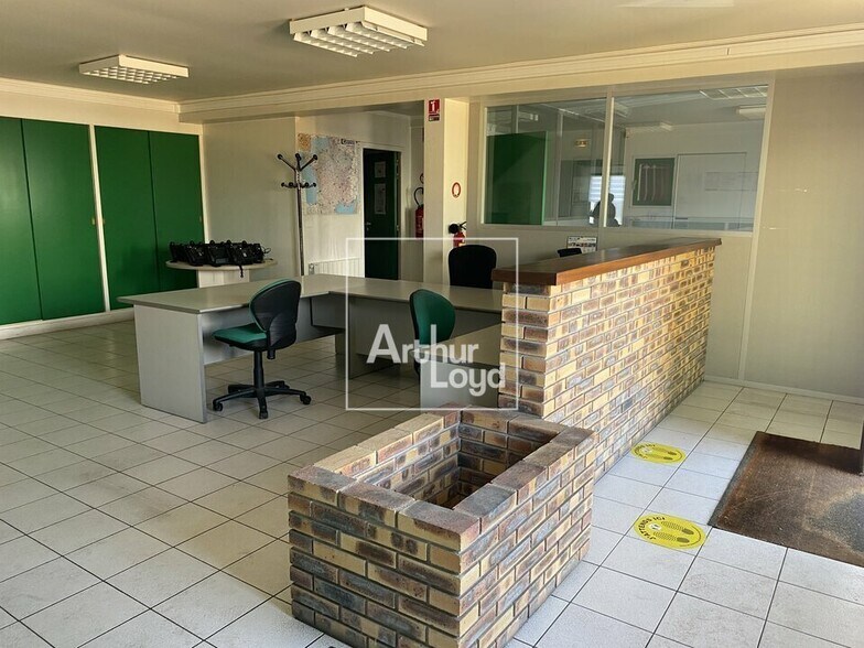 Local d'activités dans Égly à vendre - Photo intérieure – Image 2 sur 7