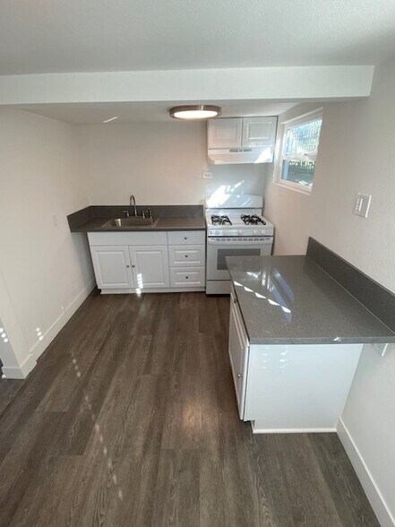 3300 Walnut Grove Ave, Rosemead, CA à vendre - Photo intérieure – Image 3 sur 6