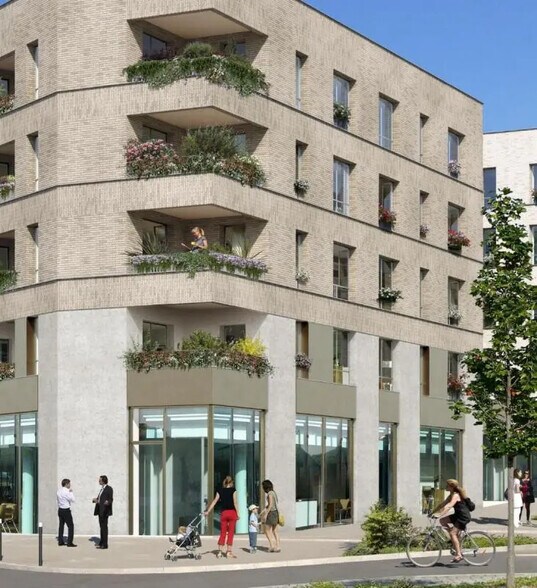 Local commercial dans Saint-Herblain à vendre - Photo de l’immeuble – Image 3 sur 3