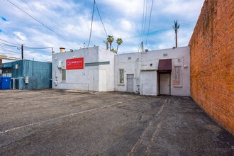 1157 S Robertson Blvd, Los Angeles, CA à louer Photo intérieure– Image 2 sur 28