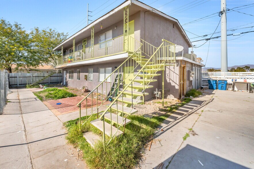 5104 Pebble Beach Blvd, Las Vegas, NV à vendre - Photo principale – Image 1 sur 39