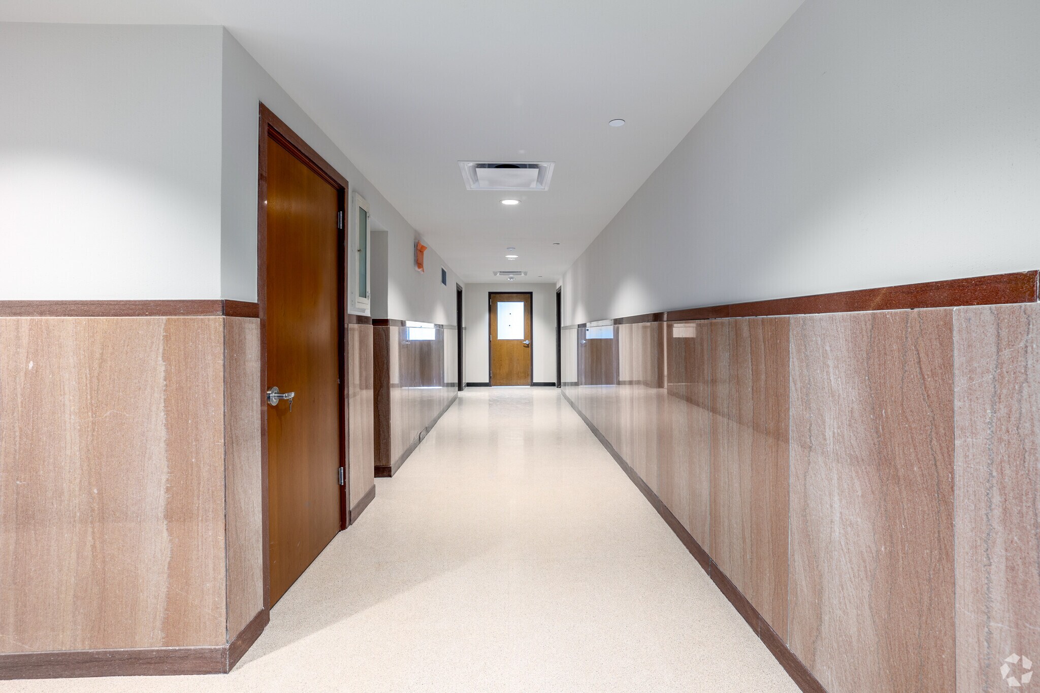 1141 N Robinson Ave, Oklahoma City, OK à louer Photo intérieure– Image 1 sur 8