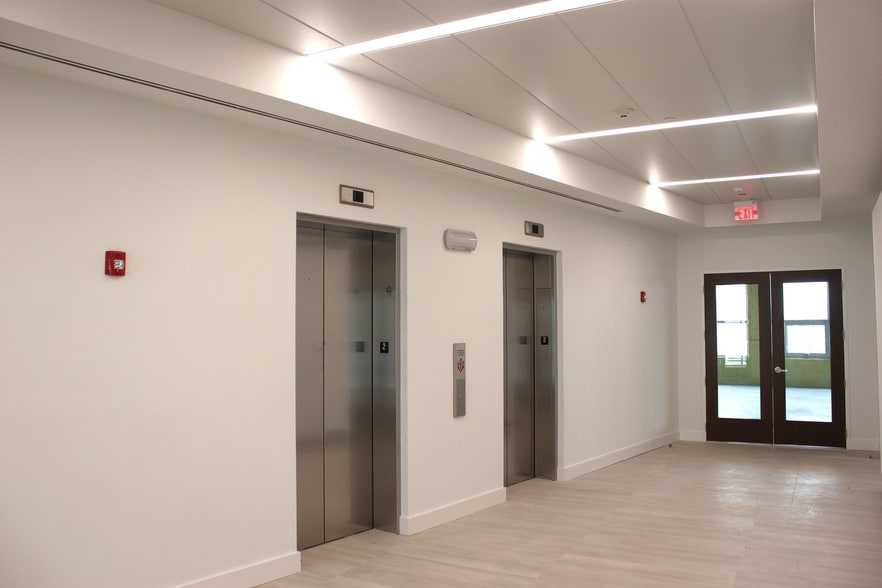 354 Hiatt Dr, Palm Beach Gardens, FL à louer - Photo intérieure – Image 2 sur 12