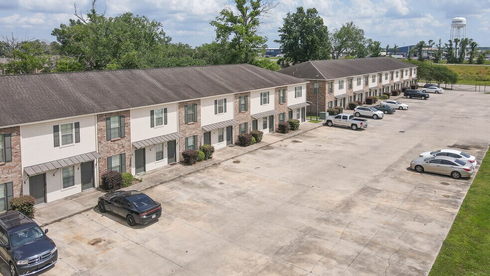 2480 Commercial Dr, Port Allen, LA à vendre - Photo de l’immeuble – Image 3 sur 14