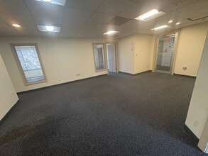 440 Totten Pond Rd, Waltham, MA à louer Photo de l’immeuble– Image 2 sur 3