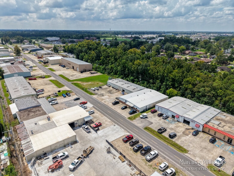 2137 S Philippe Ave, Gonzales, LA à vendre - Photo de l’immeuble – Image 3 sur 5