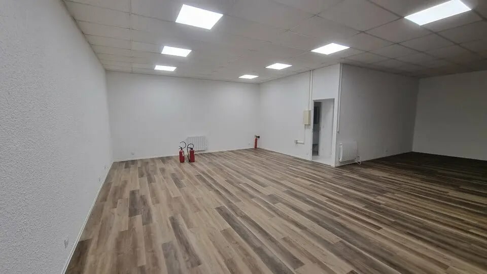 22 Bis Rue Des Malines, Lisses à louer - Photo intérieure – Image 2 sur 17