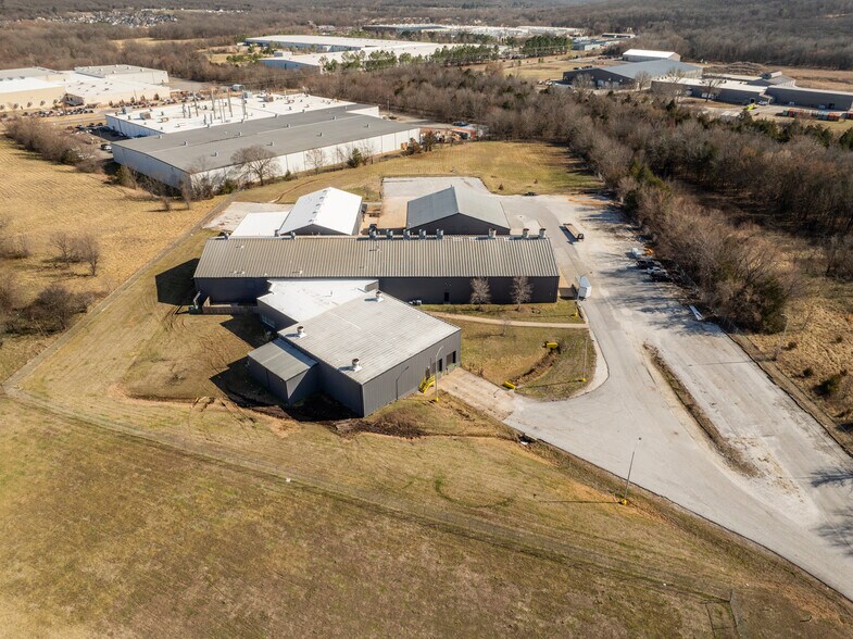 1601 E Pump Station Rd, Fayetteville, AR à louer - Photo de l’immeuble – Image 3 sur 7