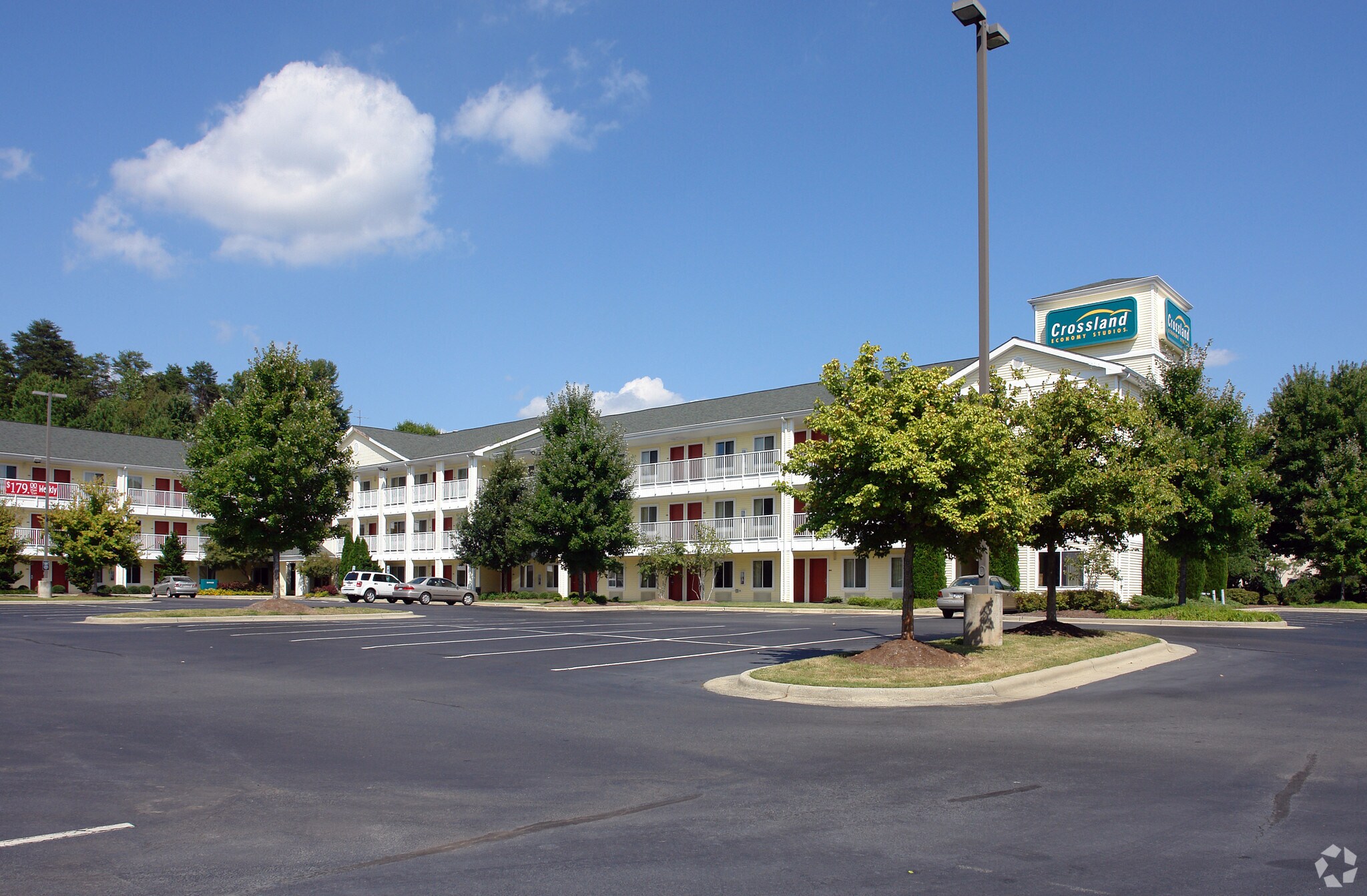 7910 N Point Blvd, Winston-Salem, NC à vendre Photo principale– Image 1 sur 6