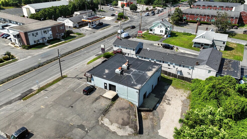 2001-2025 Riverdale St, West Springfield, MA à vendre - Photo de l’immeuble – Image 3 sur 11