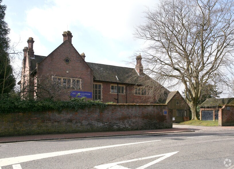 92 High St, East Grinstead à louer - Photo de l’immeuble – Image 2 sur 4