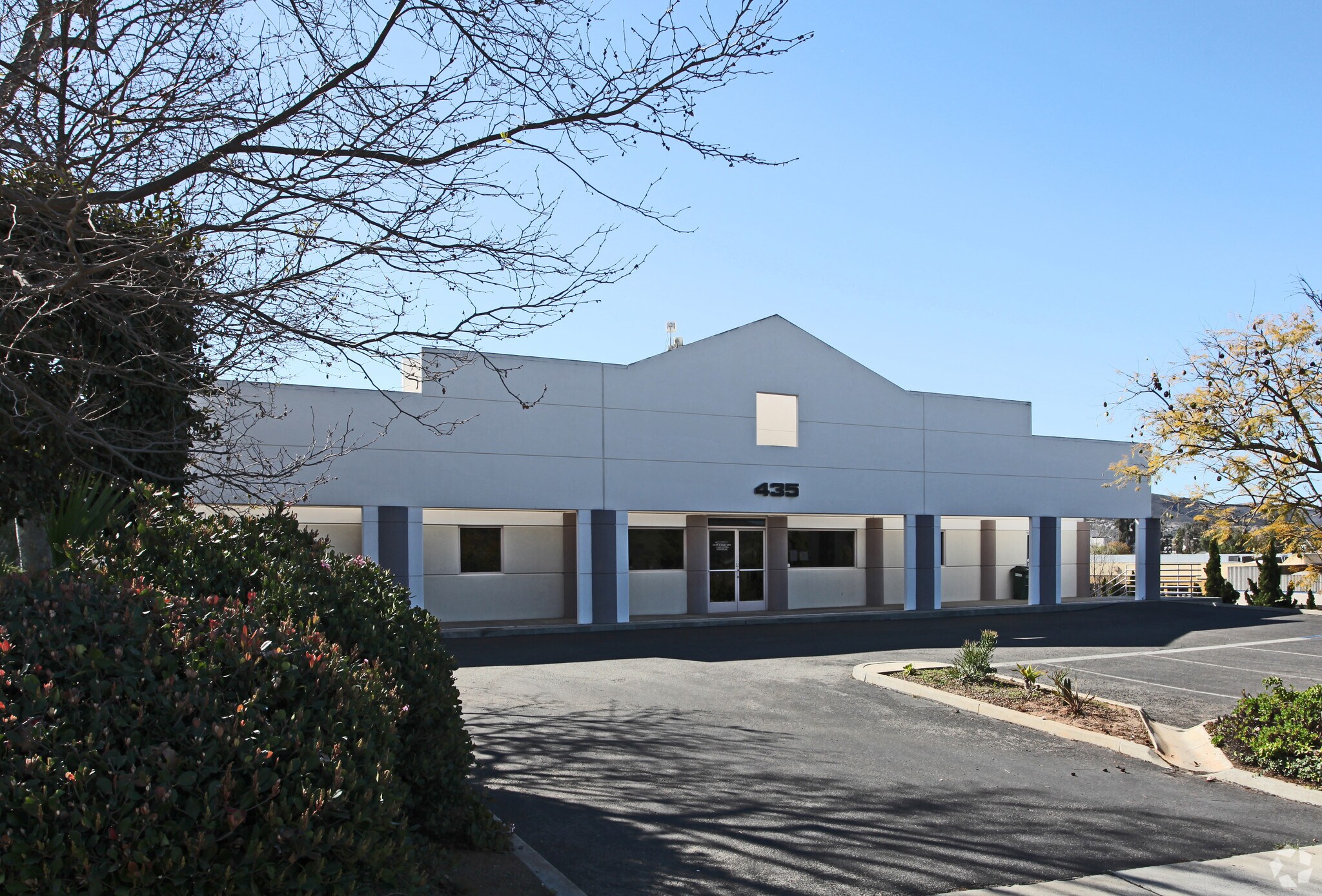 435 Carmel St, San Marcos, CA à louer Photo de l’immeuble– Image 1 sur 6