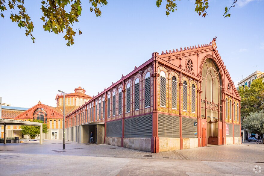 Local commercial dans Barcelone, Barcelona à louer - Photo de l’immeuble – Image 3 sur 4